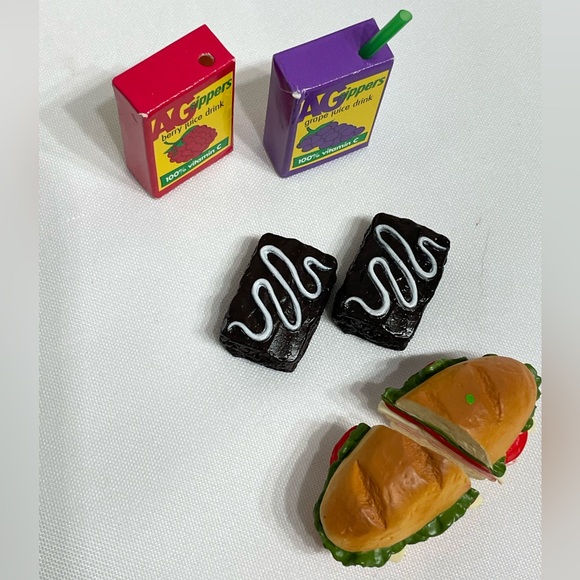 Vintage American Girl Picnic Lunch Food Set Hyper Realistic Sandwich Juice Boxes - Picture 4 of 5